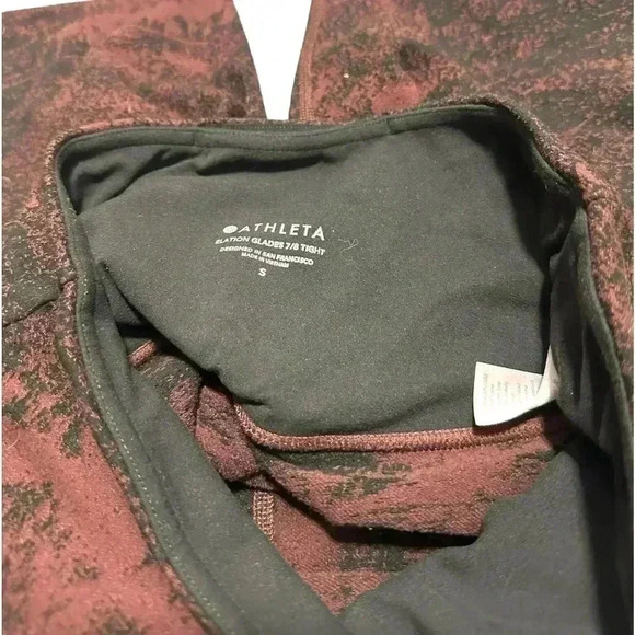 Athleta red and black Elation Glades leggings - Picture 3 of 3